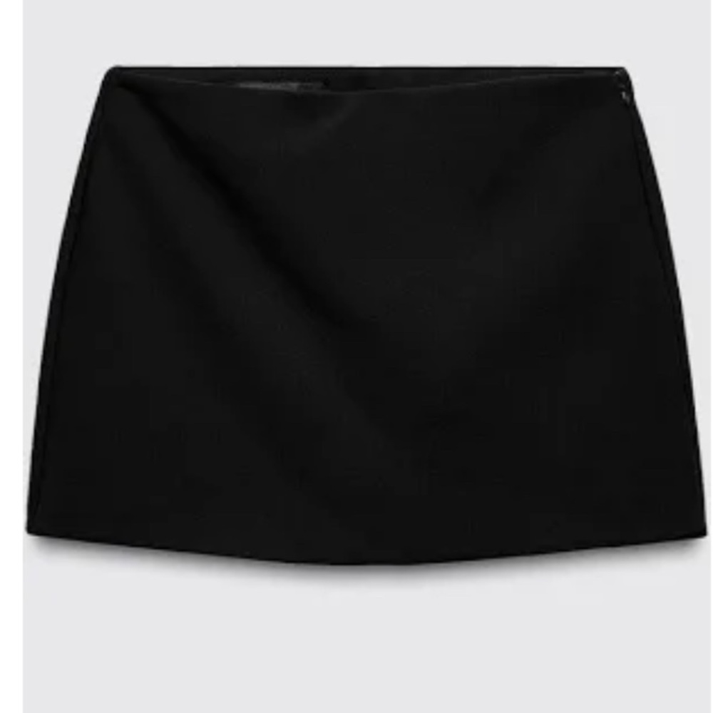 Classic Black Mini Skirt